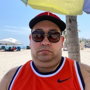 Meet your Posher, Antonio